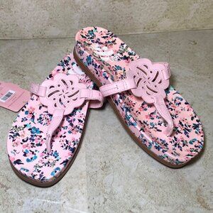 Pink Floral Thong Sandals Laser-Cut Design‎ Size 7 Comfortable Summer Fun